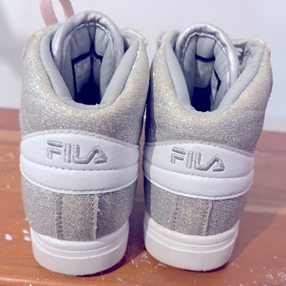FILA TODDLER GIRLS SIZE 12 HIGHTOP SNEAKERS